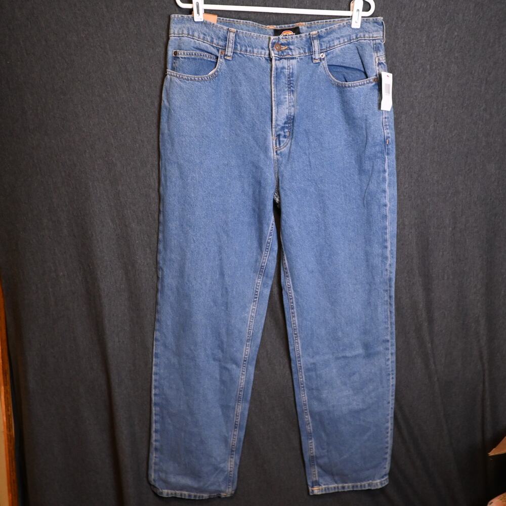 NEW Dickies Men's 34x32 Distressed Denim Jeans Straight Leg NWT